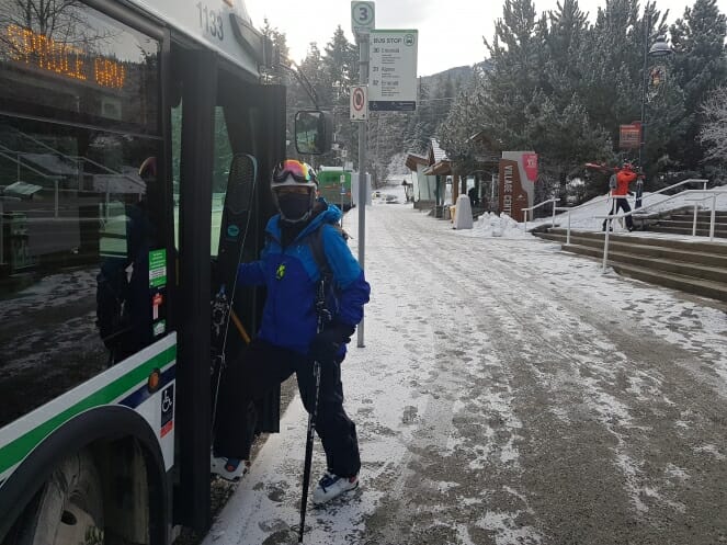 bus-skiier