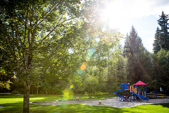 Meadow Park playground image by Justa Jeskova