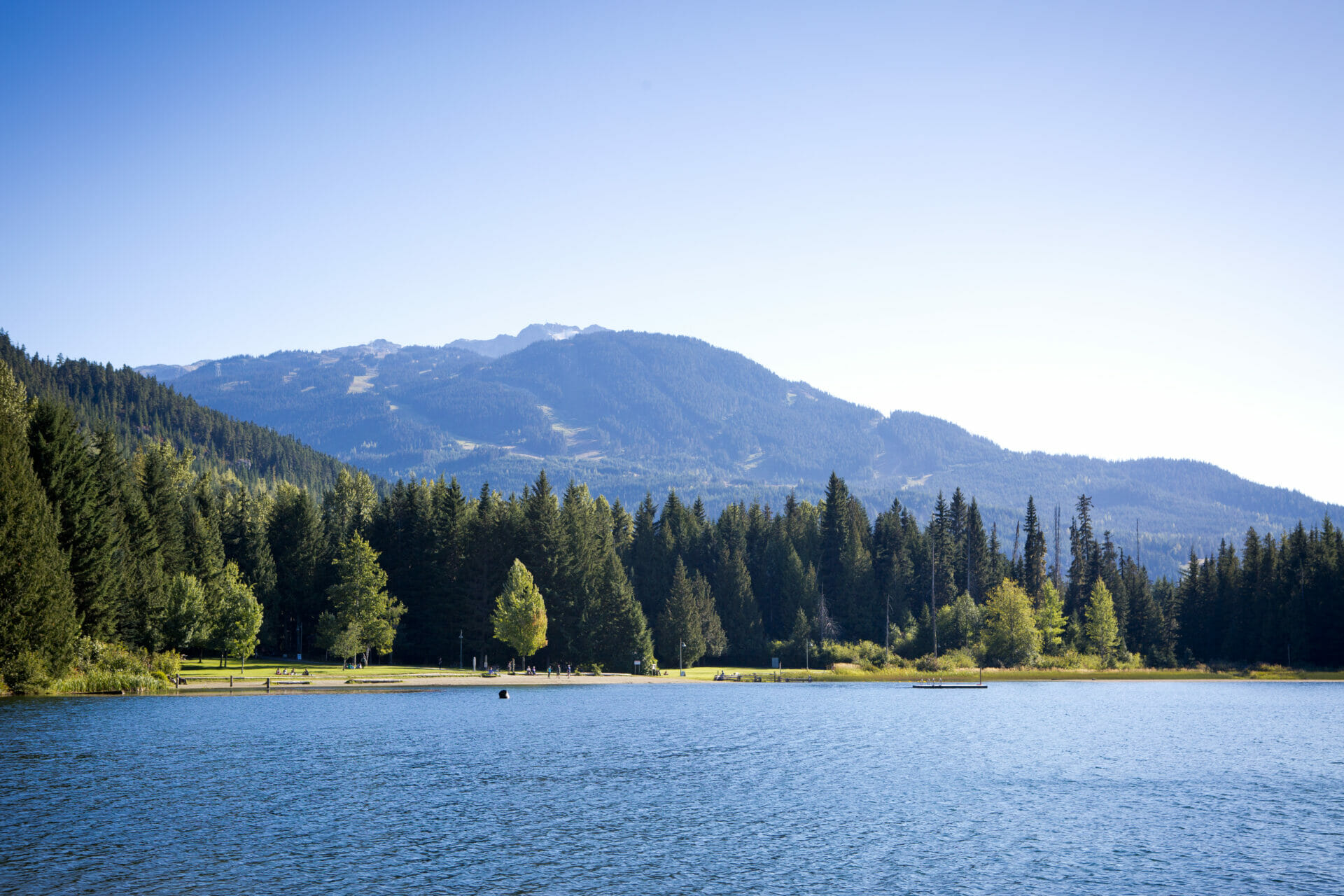 Lost Lake Park in summer, image by Justa Jeskova